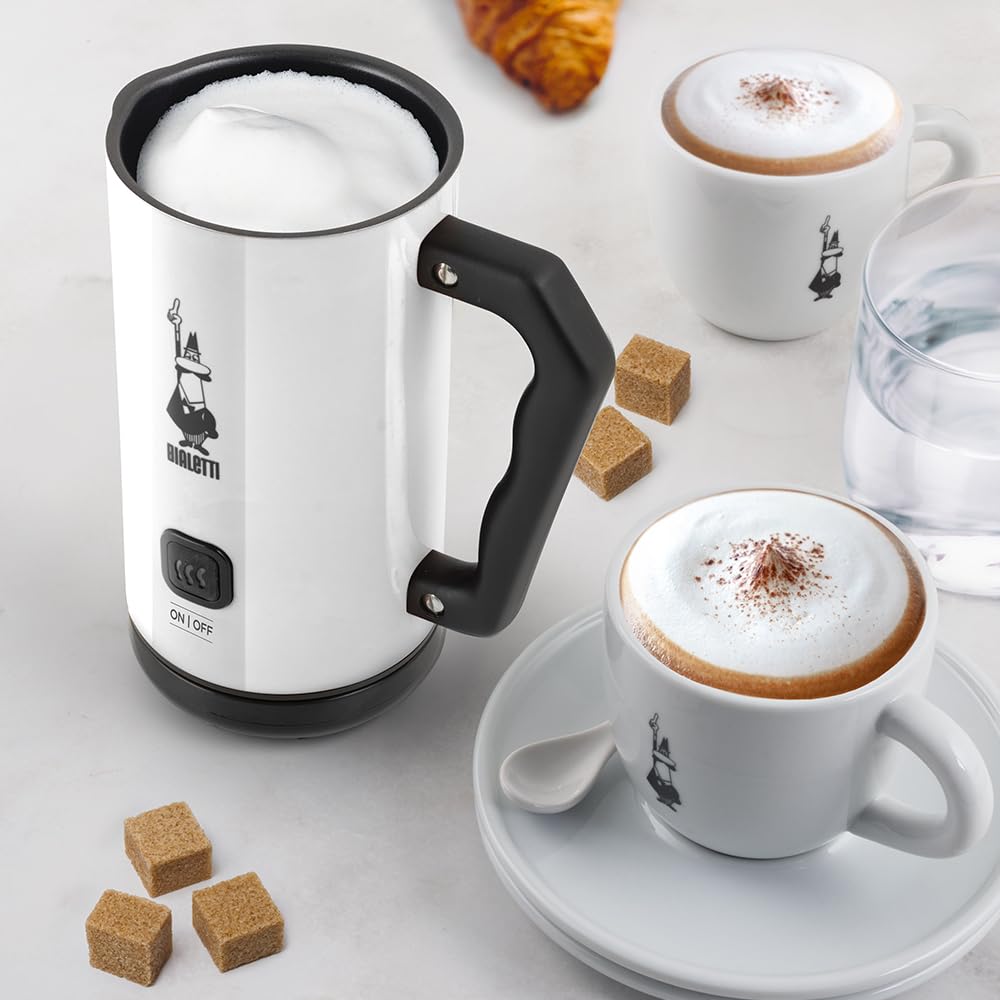 Bialetti Milk Frother Elettrico, Montalatte per Cappuccino, Capacità 150 Ml Cappuccino O 300 Ml Latte Caldo, Bianco