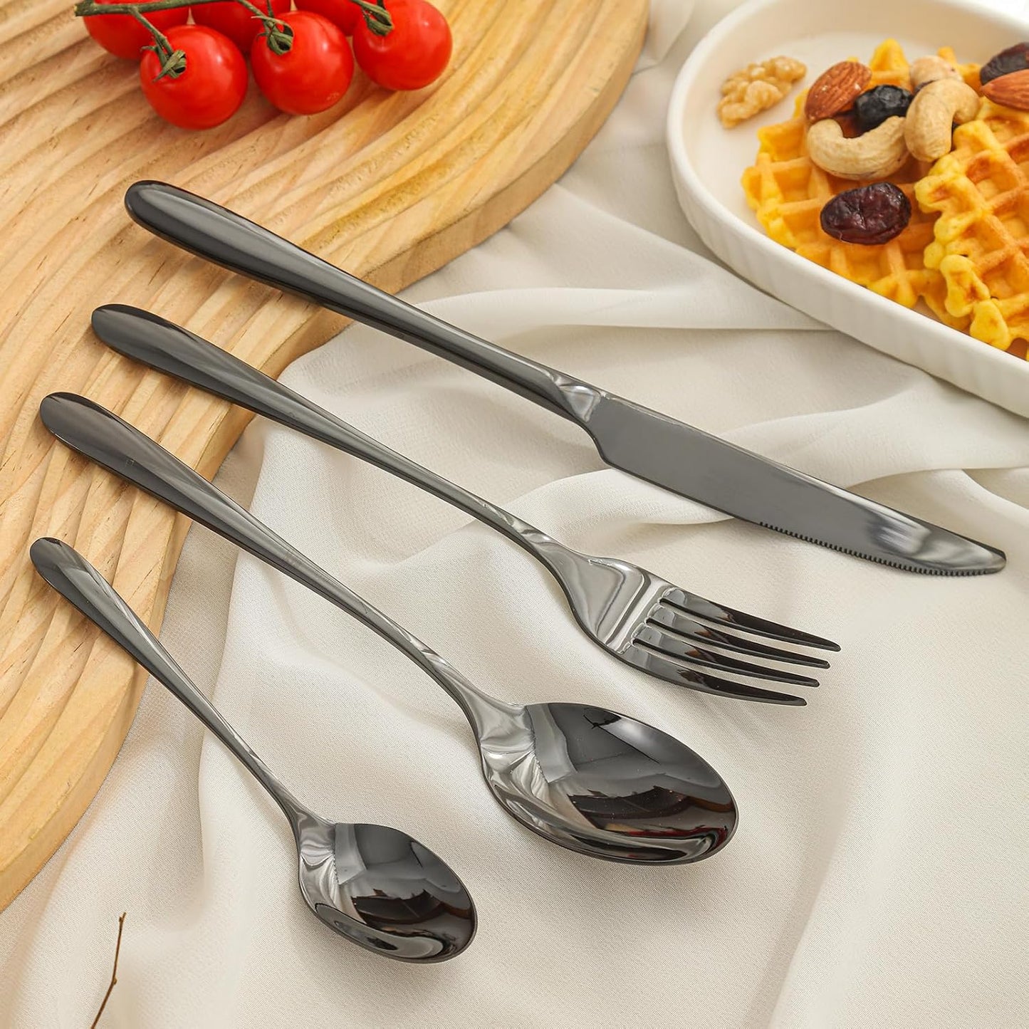 Set Posate Nero 6 Persone in Acciaio Inox con Coltello Forchetta e Cucchiaio 24 Pezzi Elegante e Resistente per Casa e Ristorante