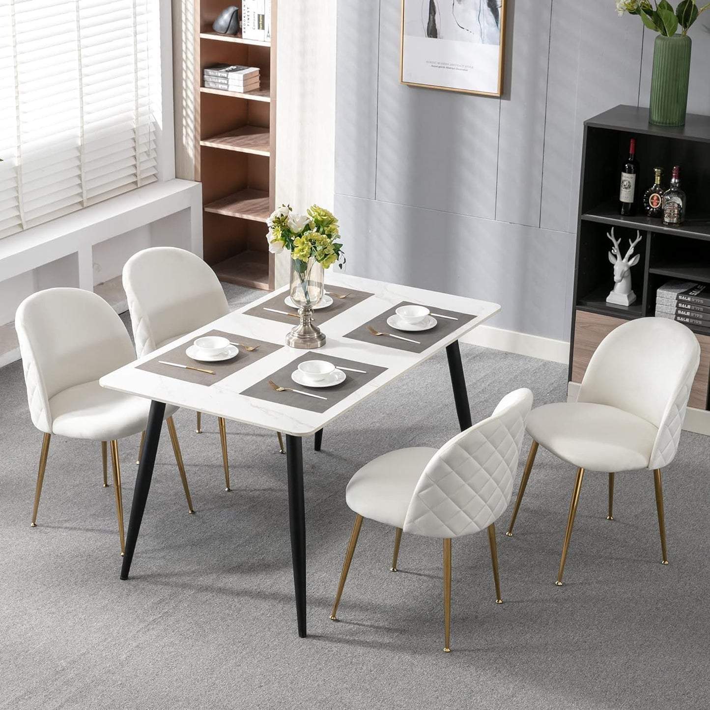 Set 4 pezzi Sedie Velluto Sala da Pranzo Moderne Sedie Cucina Beige Sedie Imbottite con Alto Schienale per Camera da Letto Soggiorno Gambe in d'Oro Metallo Regolabili