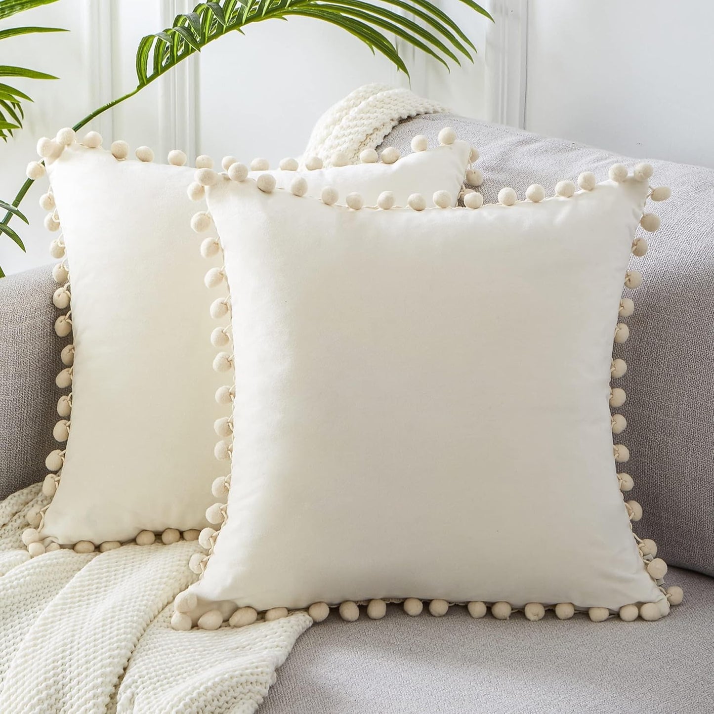 Topfinel Federe Cuscini in Velluto per Divano, Copricuscini Arredo Casa Moderni con Pom Poms, Fodere Cuscino in Tinta Unita Eleganti per Camera da Letto Salotto Sedia, 2 Pezzi,40x40 cm, Cream