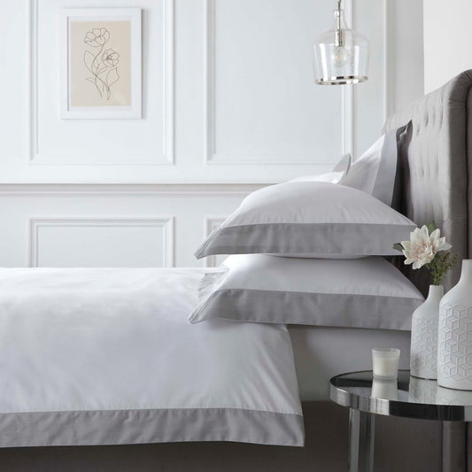 Appletree Boutique - Set copripiumino Oxford Edge, 100% cotone, per letto super king size, colore: bianco