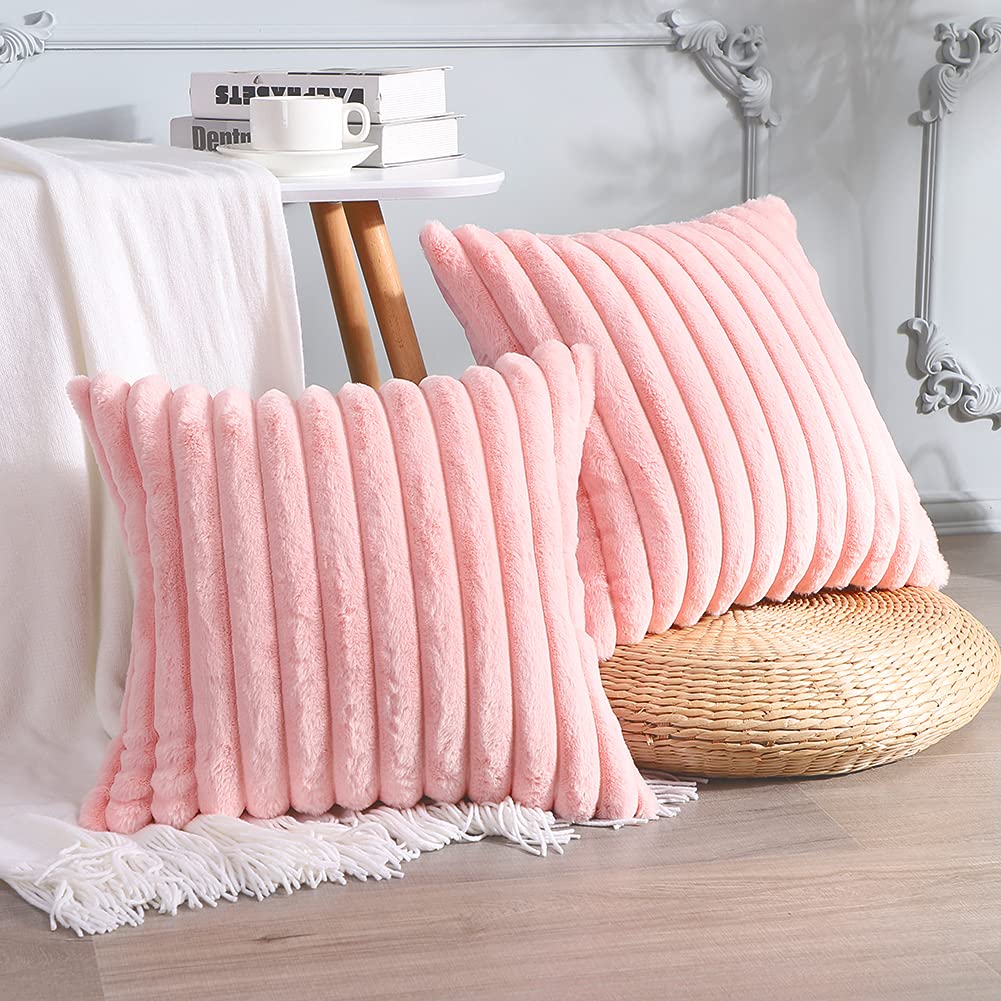 Soleebee Set di 2 federe decorative in velluto morbido, in pelliccia artificiale, per divano, camera da letto, casa, auto, 50 x 50 cm, beige e bianco)