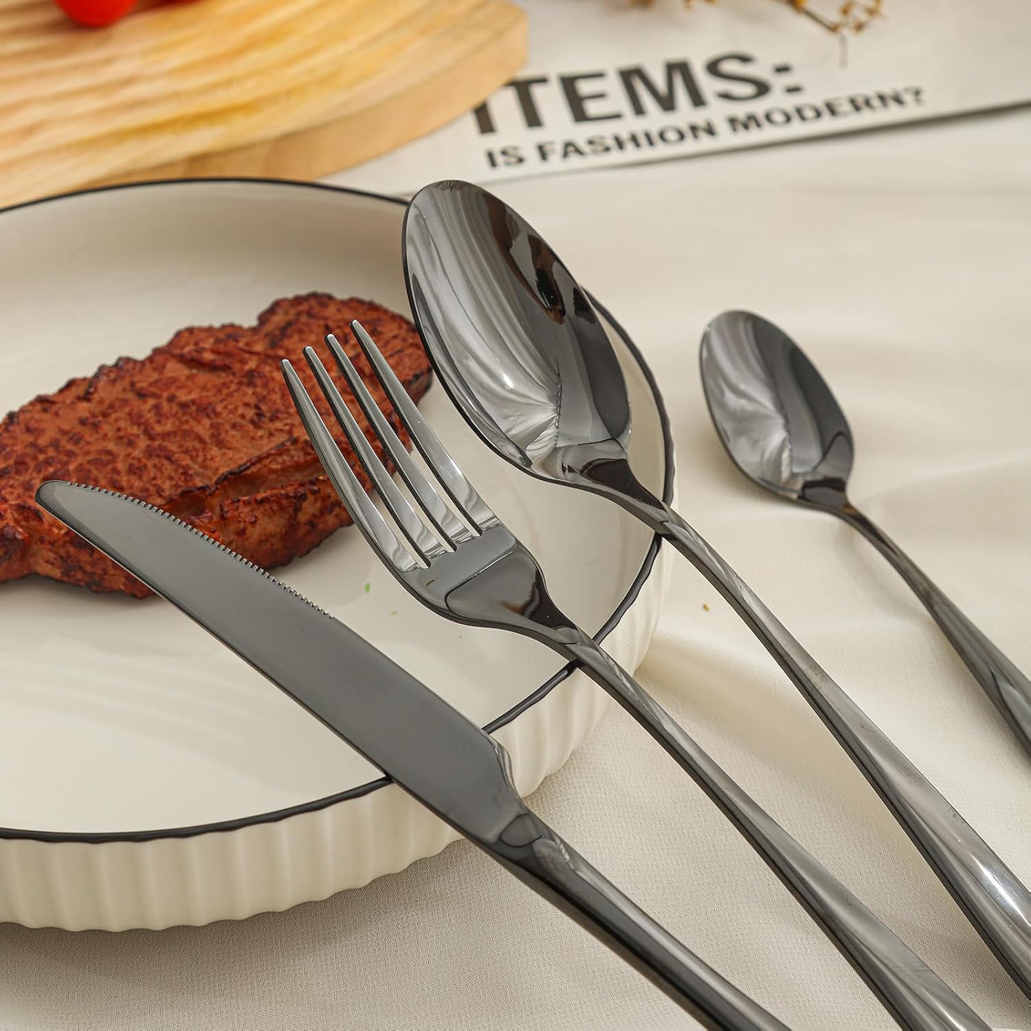 Set Posate Nero 6 Persone in Acciaio Inox con Coltello Forchetta e Cucchiaio 24 Pezzi Elegante e Resistente per Casa e Ristorante