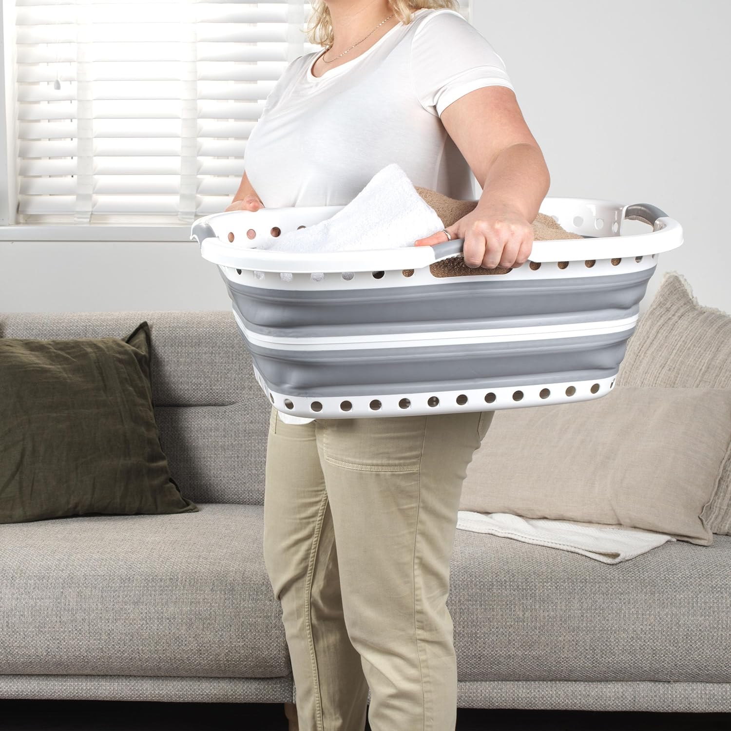 Beldray LA072979GRYEU Cestello per lavanderia, Collapsible Hip Hugger, curvo e sagomato per adattarsi al corpo, cestello facile da piegare, Manici ergonomici a 2 vie antiscivolo, 37 litri, grigi