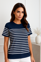 Maglietta Navy a Righe – Eleganza Senza Tempo per Ogni Giorno
