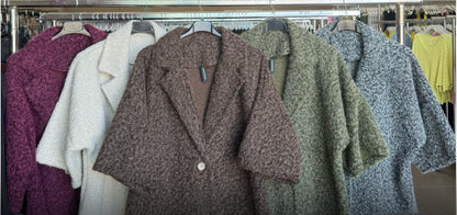 Giacca Bouclé Old Money – Eleganza Morbida in Taglia Unica